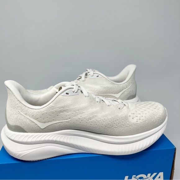 Hoka Mach 6 Running Shoe (flaw)
Size 7:5 - Picture 2 of 8